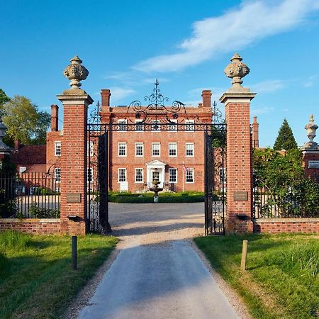Champneys Henlow Екстер'єр фото